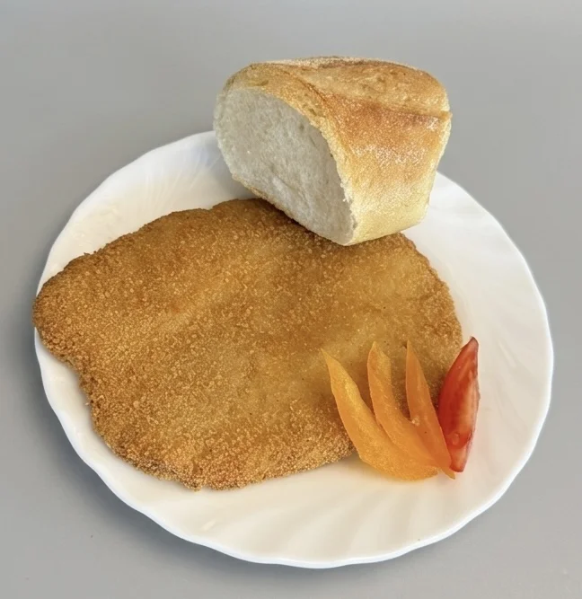 Schweineschnitzel mit Brötchen