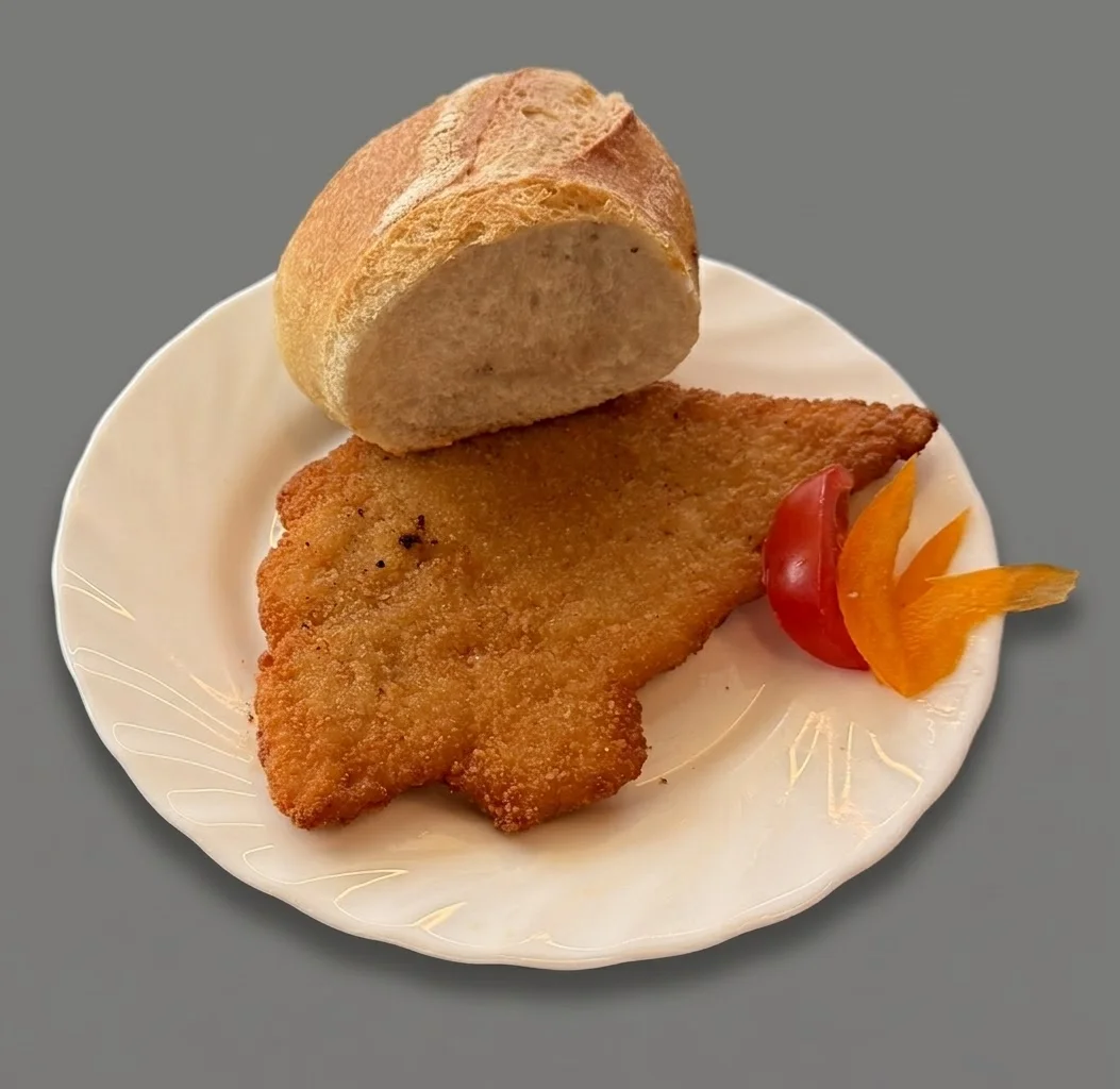 Putenschnitzel mit Brötchen